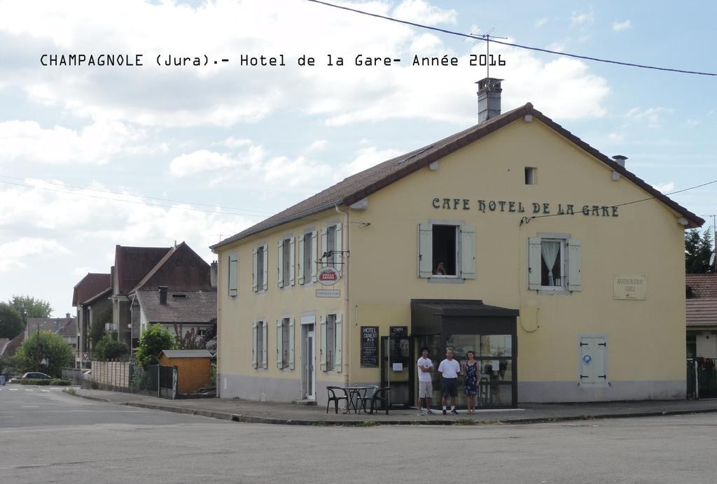Café Hôtel de la Gare Champagnole Exterior foto